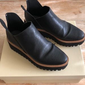 All Black - ankle platforms